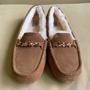 UGG Ansley Charm Gem - NWT - Size 10